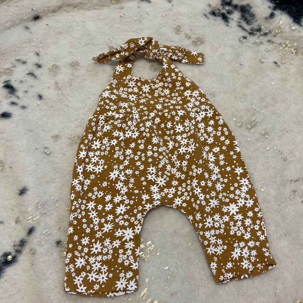 Boutique floral jumper